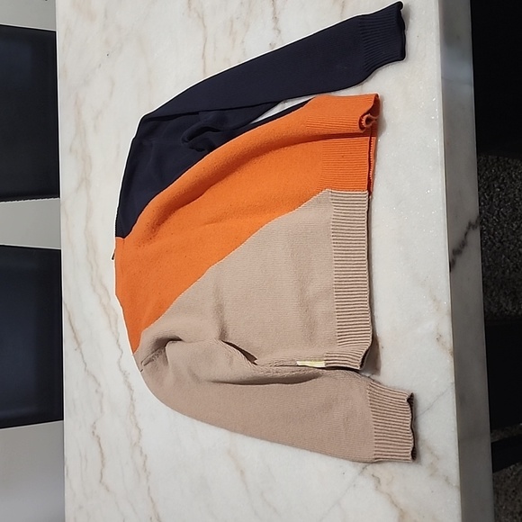 Versace sweater - Picture 2 of 4